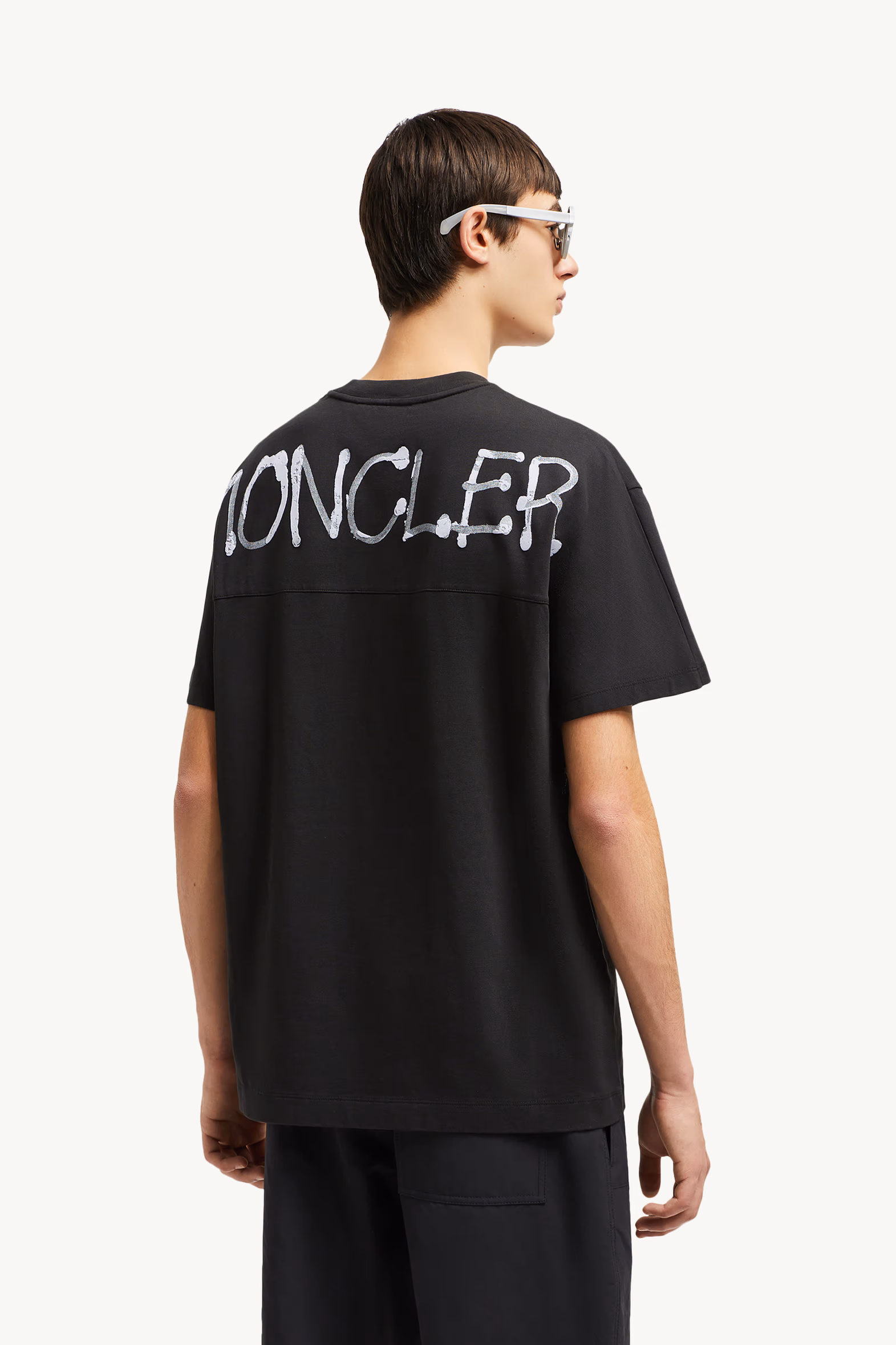 Camiseta de algodón con logotipo en grafiti Hombre Negro Moncler 0